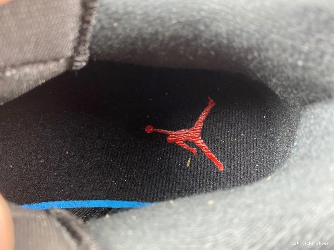 1st Kicks Shoes FQ1579-006 Jordan Spizike Bred Low 0821